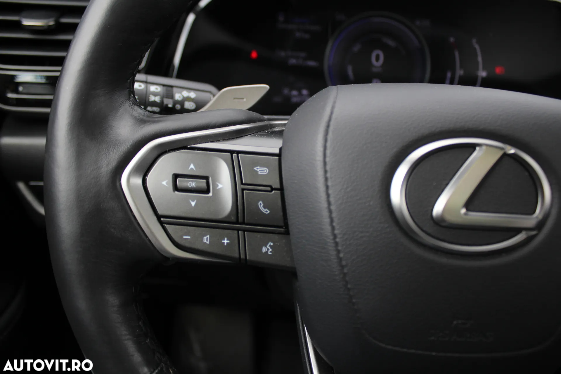 Lexus Seria NX - 5
