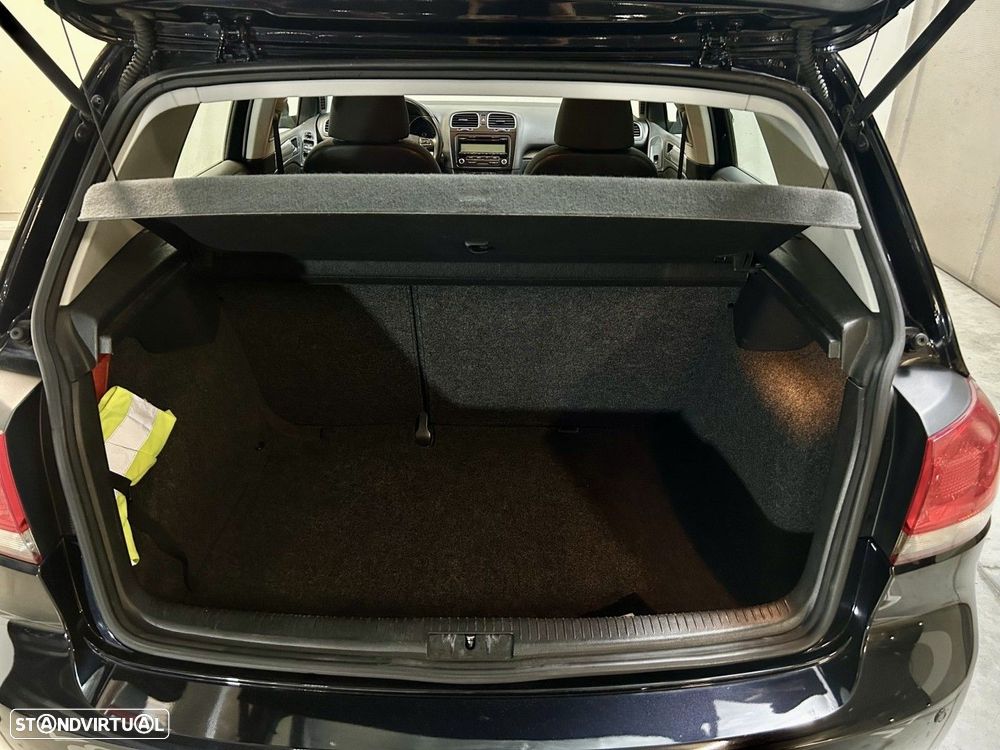 VW Golf 1.6 TDi Confortline - 47