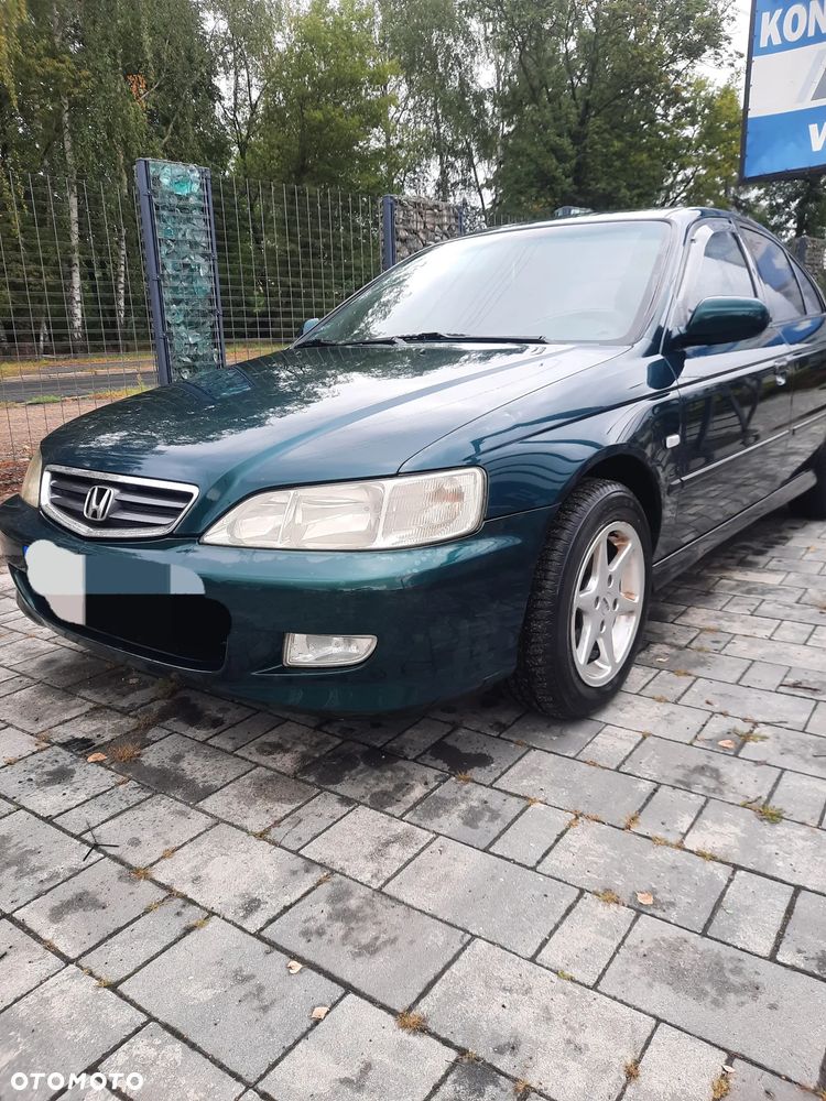 Honda Accord 1.8i LS - 1