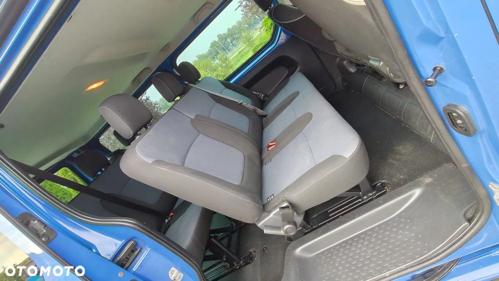 Opel Vivaro - 10