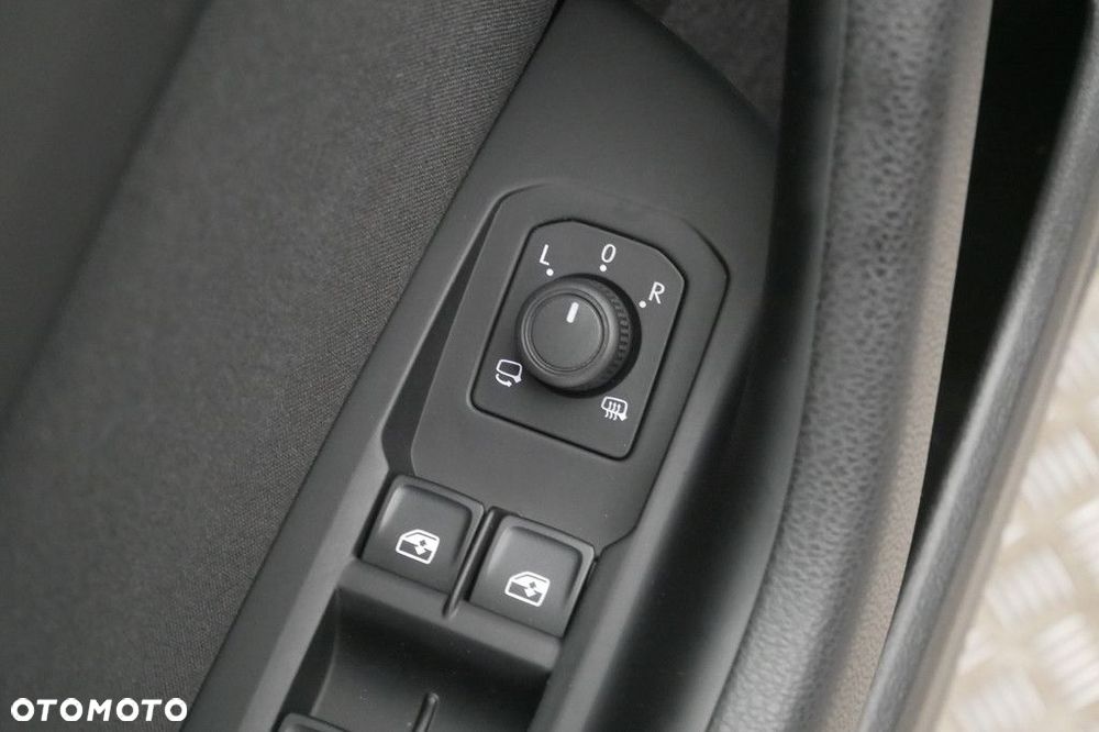 Volkswagen Passat - 31