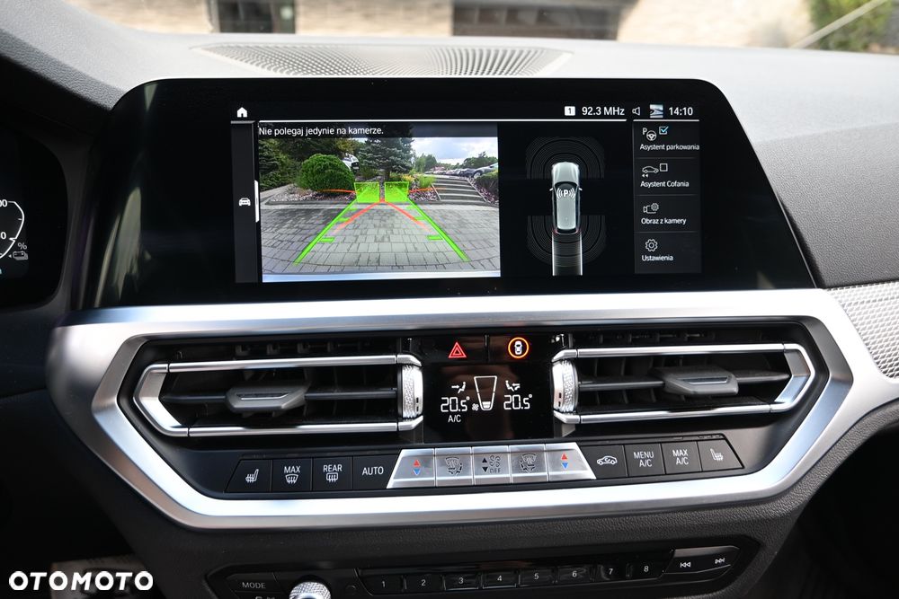 BMW Seria 3 320e M Sport - 12