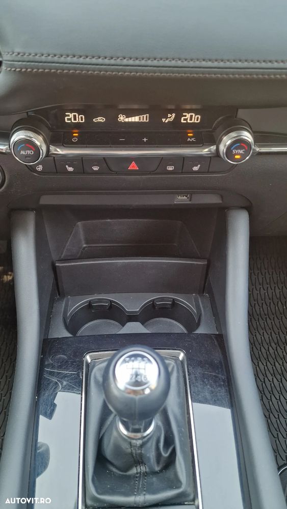 Mazda 3 - 9