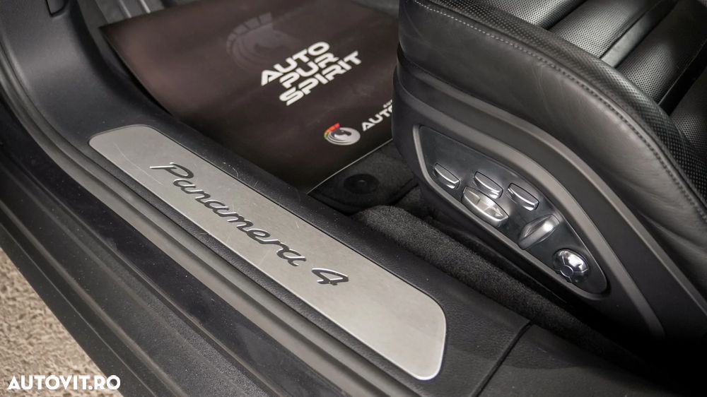 Porsche Panamera 4 E-Hybrid - 32