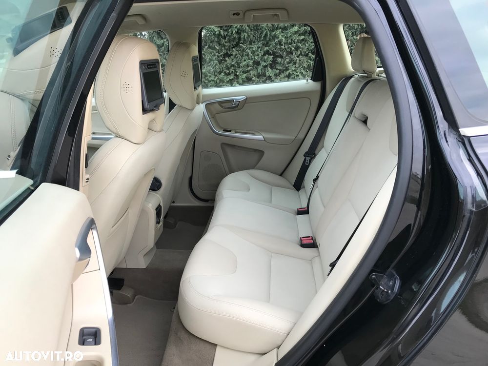 Volvo XC 60 - 6