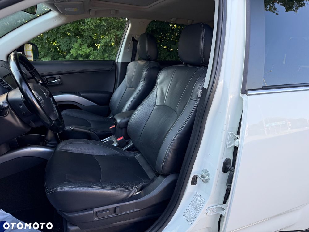 Mitsubishi Outlander 2.4 4WD Invite - 32