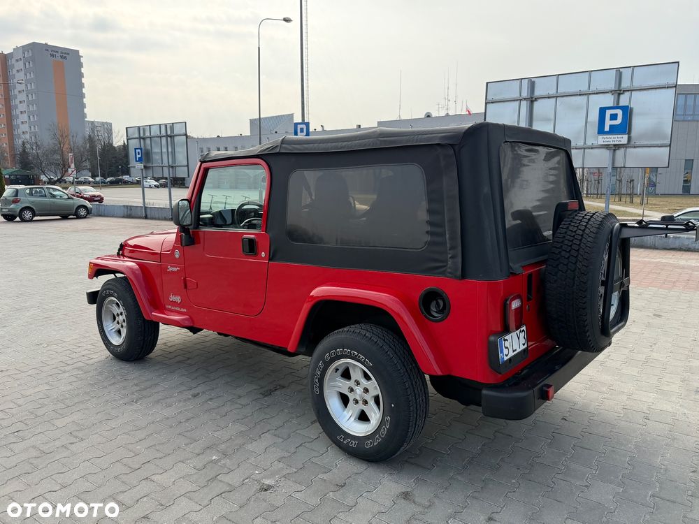 Jeep Wrangler - 8