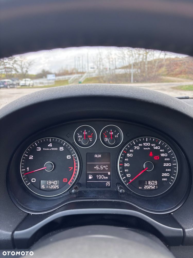 Audi A3 Sportback 1.4 TFSI Ambiente - 9