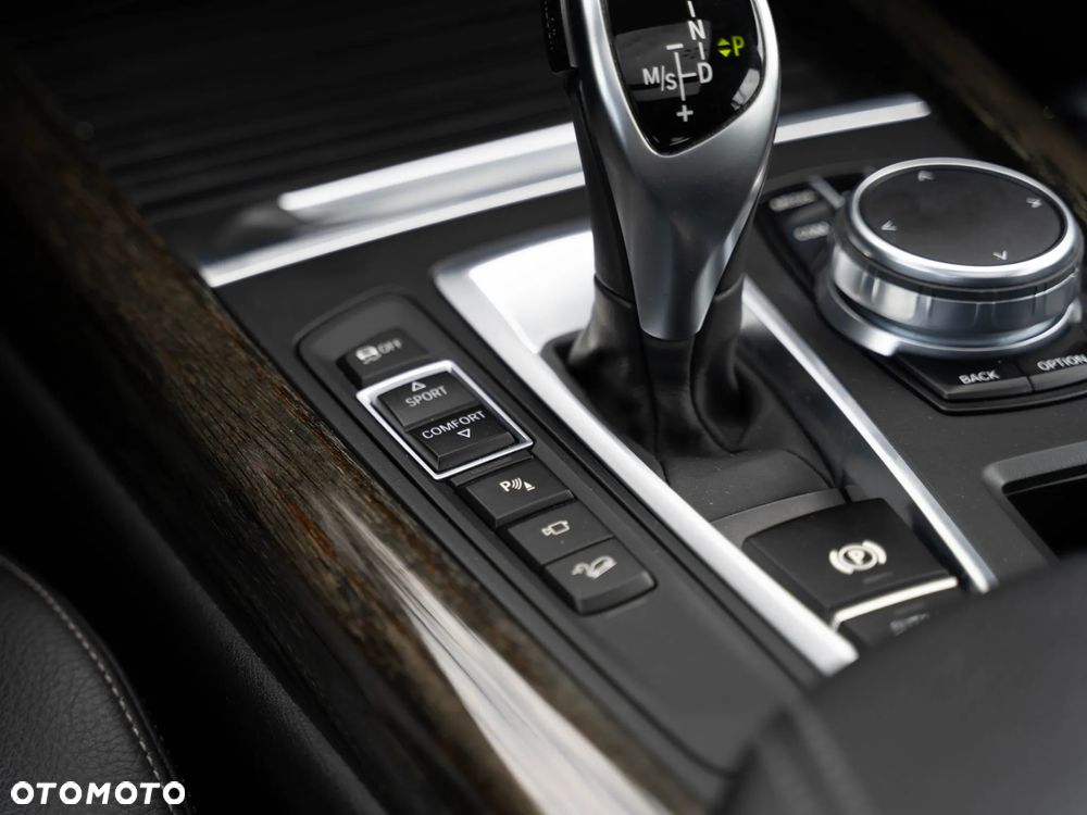 BMW X5 xDrive40d Sport-Aut - 29