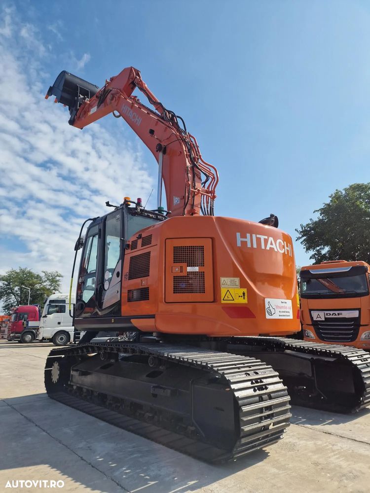 Hitachi ZX225-6, 26,2t, 2021, 2.976h, COMPACT. CUPLA RAPIDA, cupa NOUA, camera spate si laterale, lant 90% ok doar 300h mars, consum mediu 11l/h, ad sapare 7m, motor Isuzu, produs in JAPONIA, revizia efectuata, scaun cu incalzire,CA NOU, PROMOTIE 113.900 EUR - 21