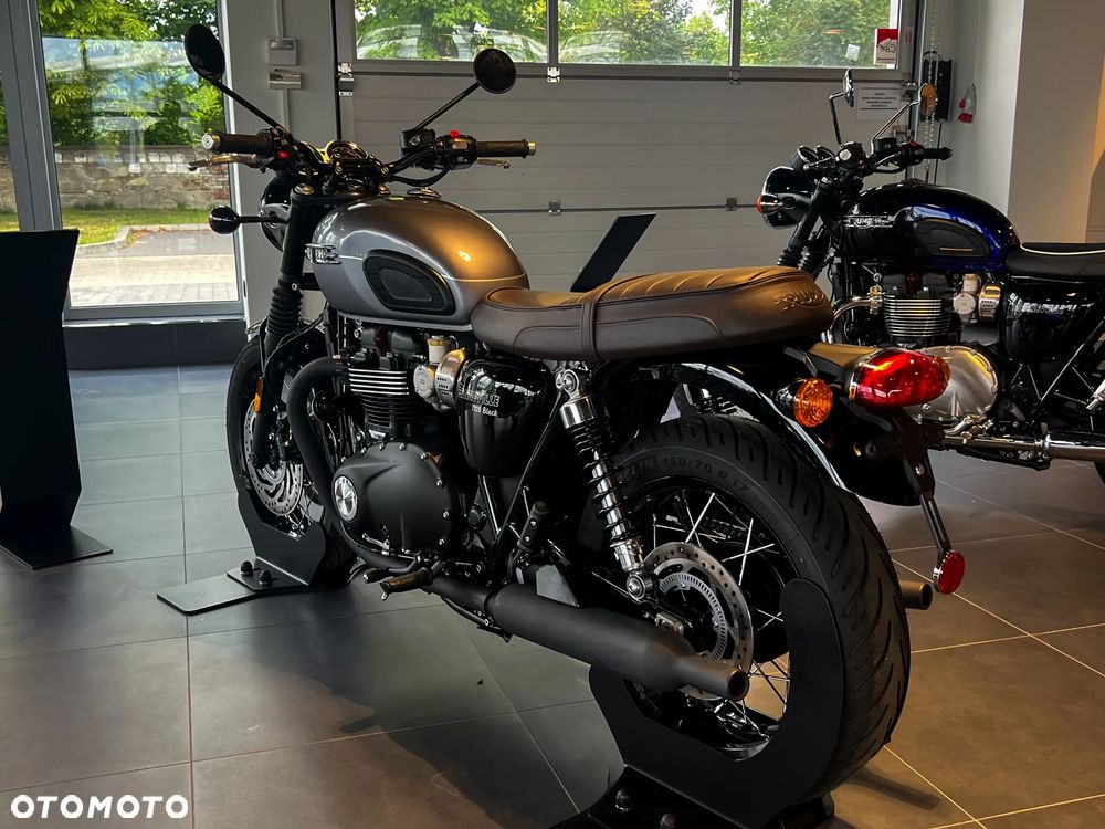Triumph Bonneville - 4