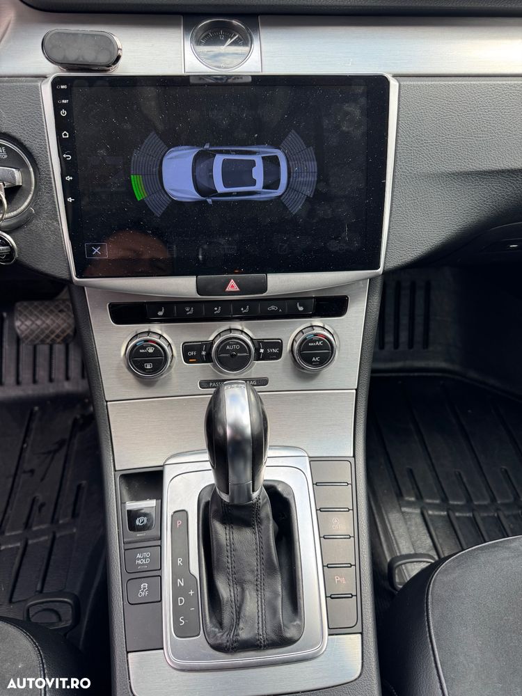 Volkswagen Passat 2.0 TDI DPF Blue TDI DSG Highline - 25