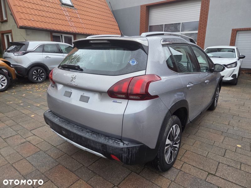 Peugeot 2008 PureTech 110 Stop&Start Allure - 11