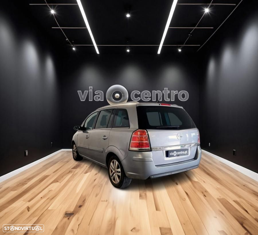 Opel Zafira 1.9 CDTi Cosmo - 4