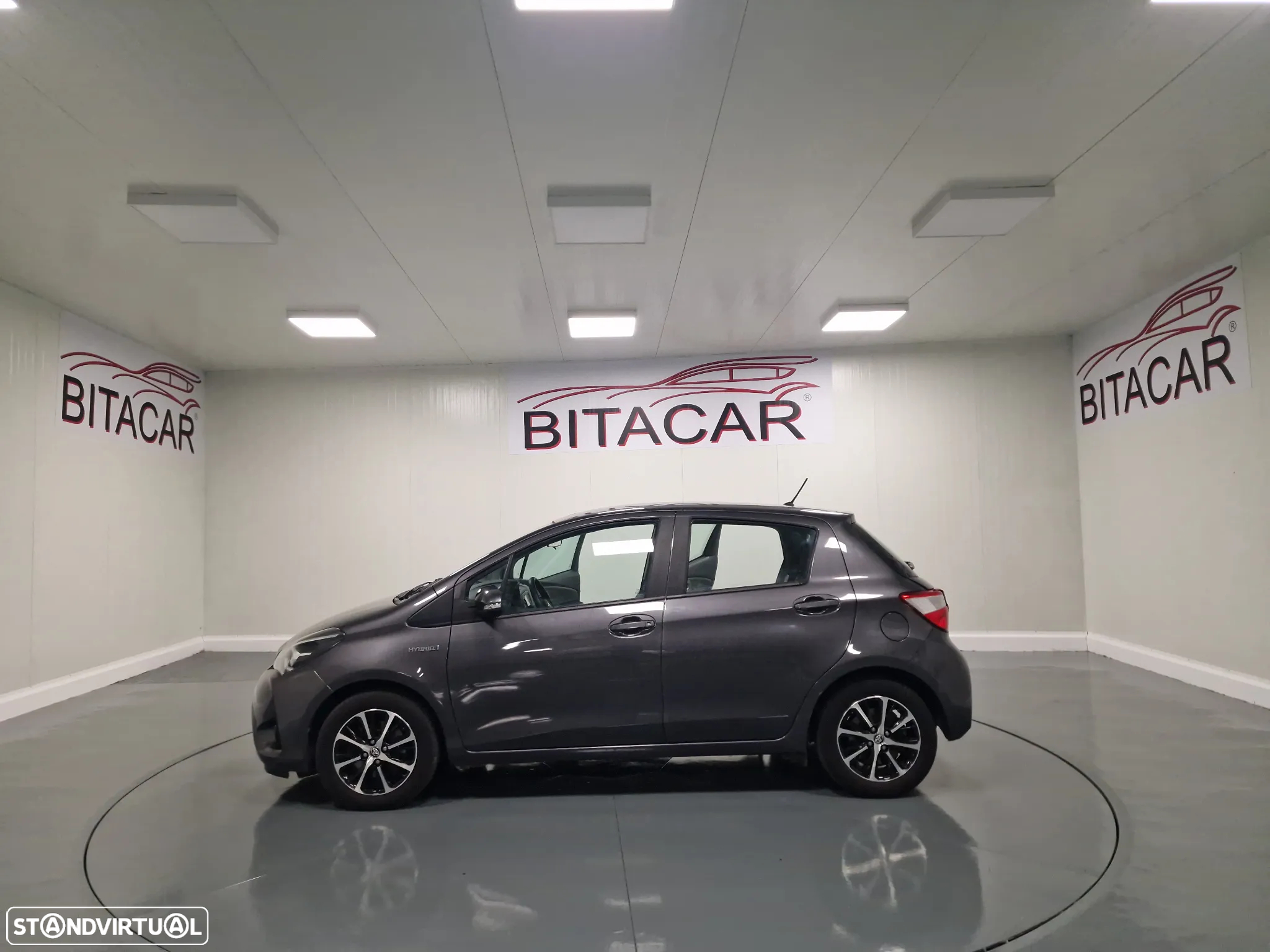 Toyota Yaris 1.5 HSD Comfort - 12