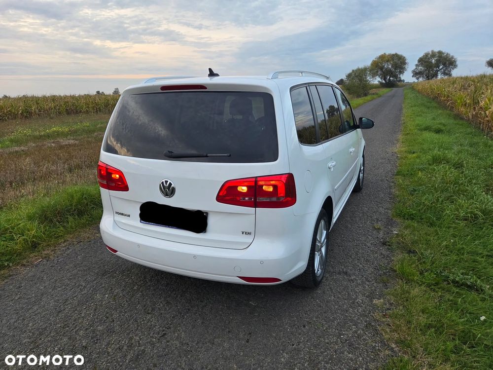 Volkswagen Touran 1.6 TDI DPF DSG MATCH - 9