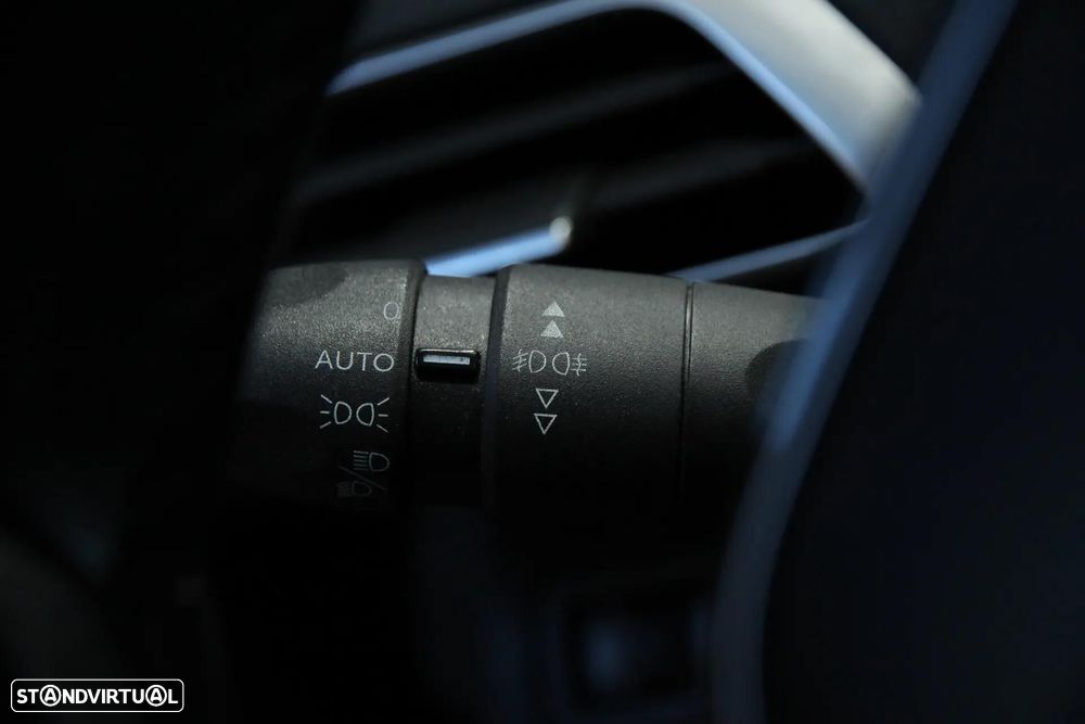 Peugeot 3008 PureTech 130 Stop & Start GPF Active - 16