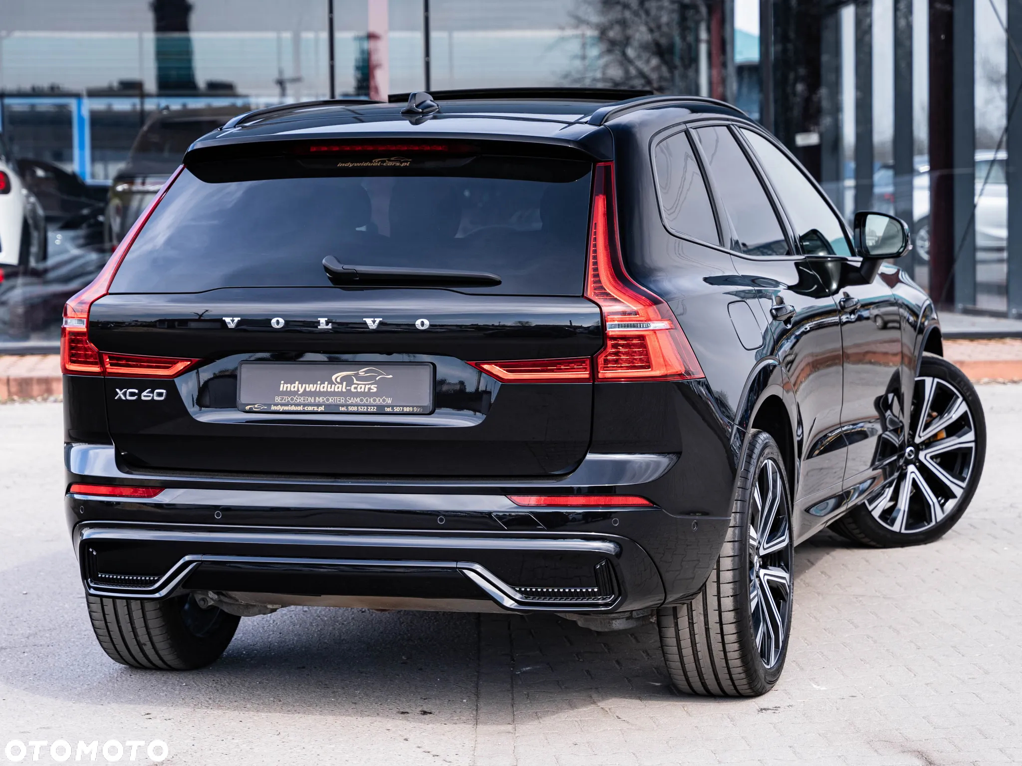 Volvo XC 60 T8 AWD Plug-in Hybrid Ultra Dark - 3