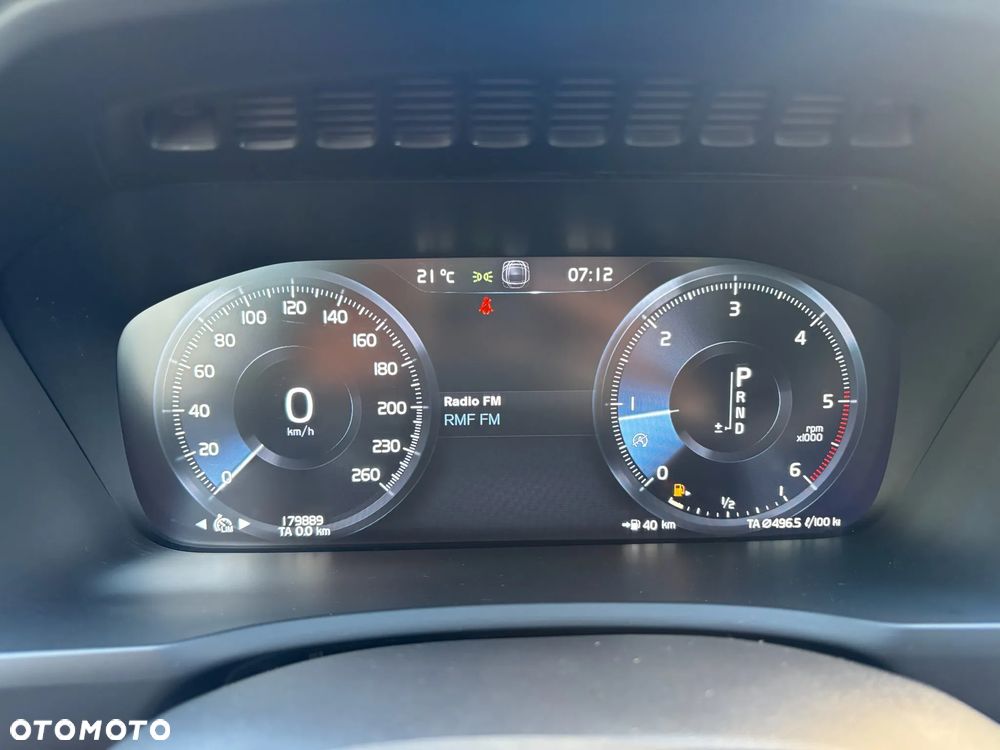 Volvo XC 90 D5 AWD Geartronic RDesign - 29
