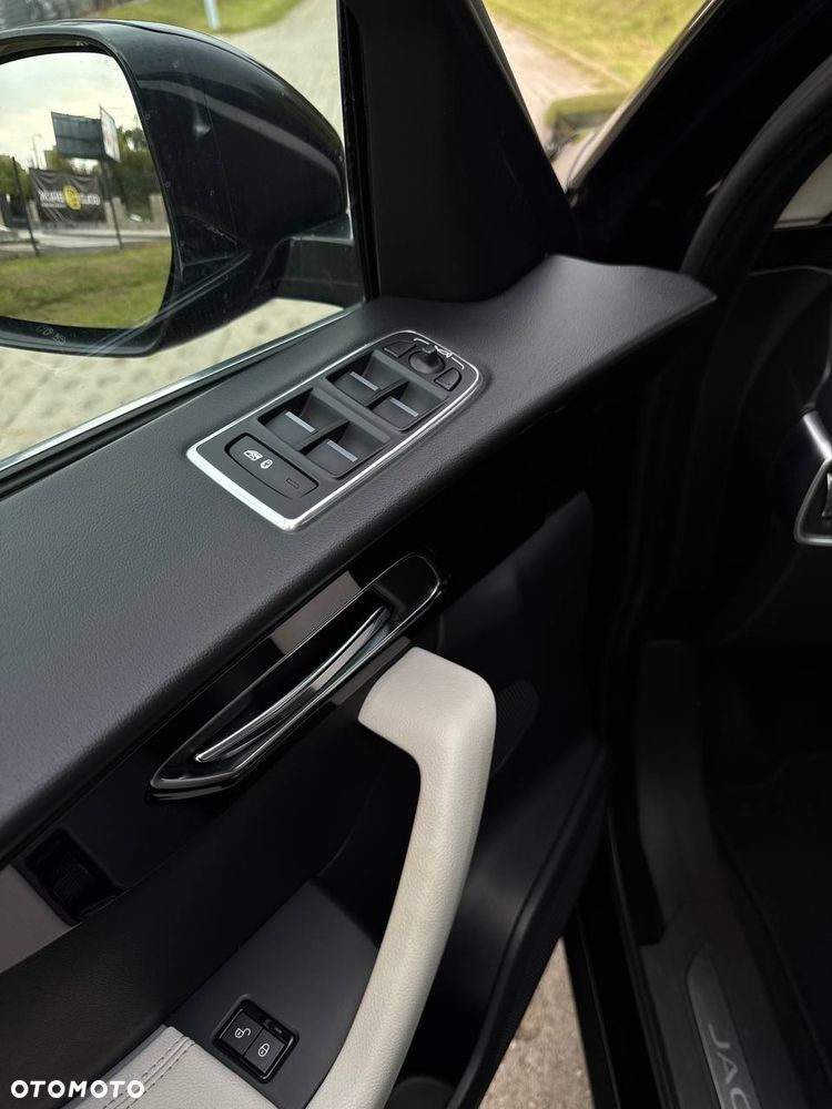 Jaguar F-Pace 2.0 i4D AWD R-Sport - 15