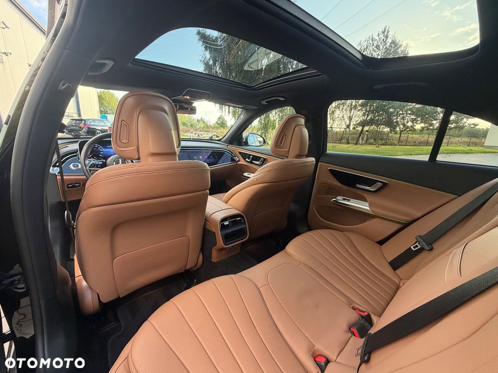 Mercedes-Benz Klasa E 400e 4Matic 9G-TRONIC - 16