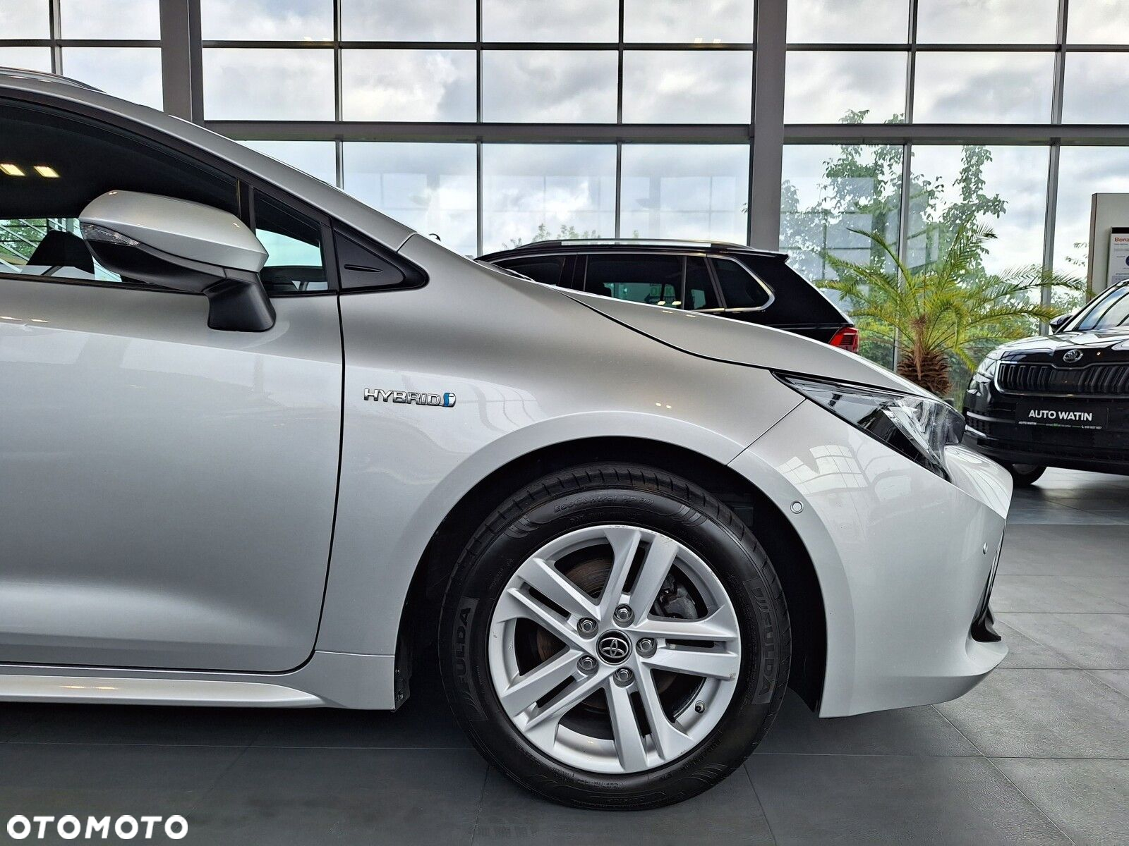 Toyota Corolla 1.8 Hybrid Comfort - 10