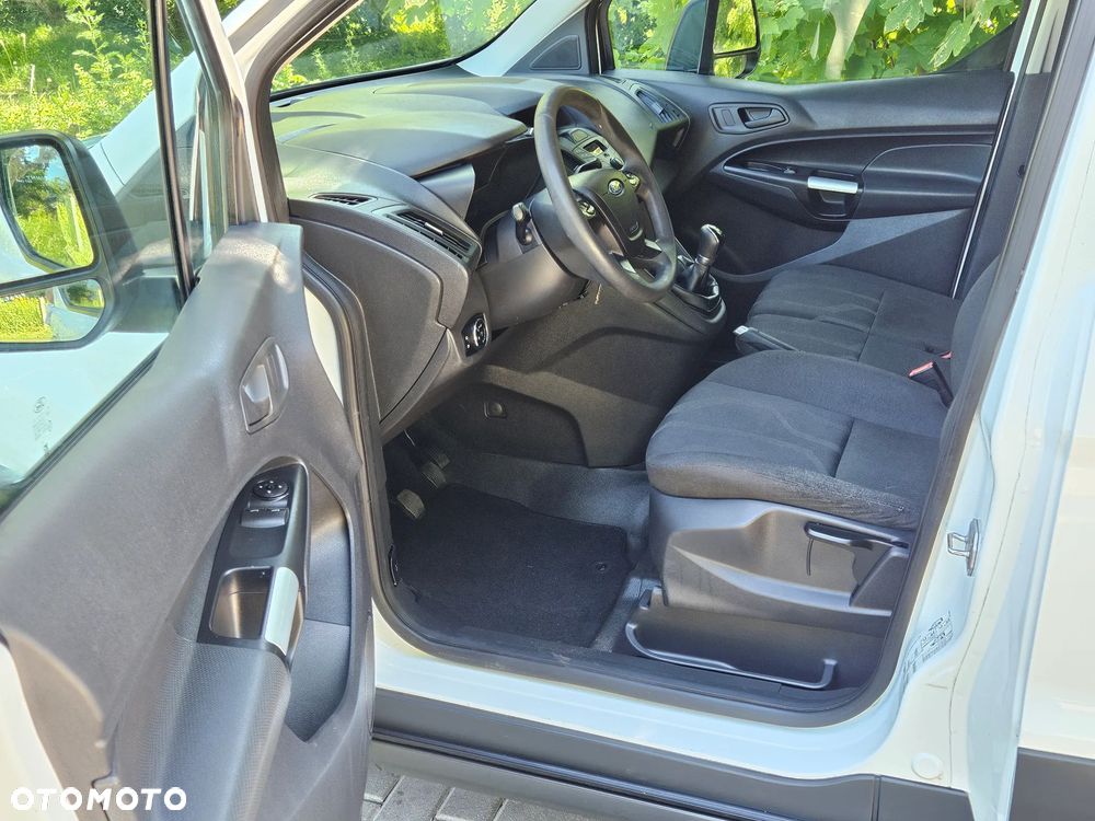 Ford Transit Connect - 28