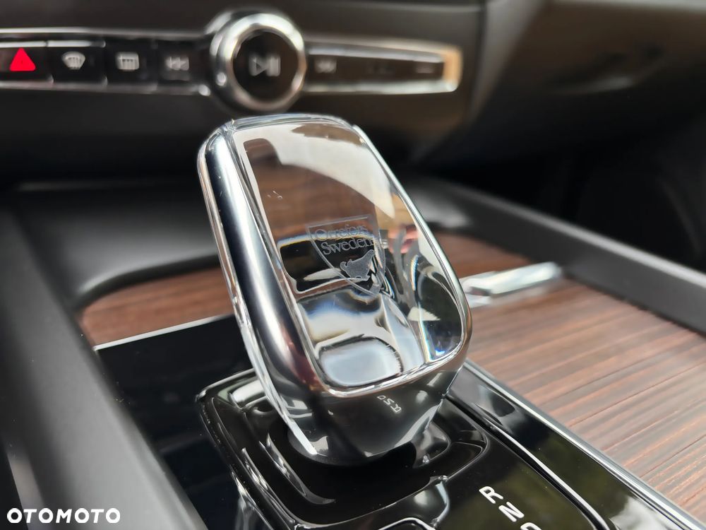 Volvo XC 60 B4 D AWD Geartronic Inscription - 34