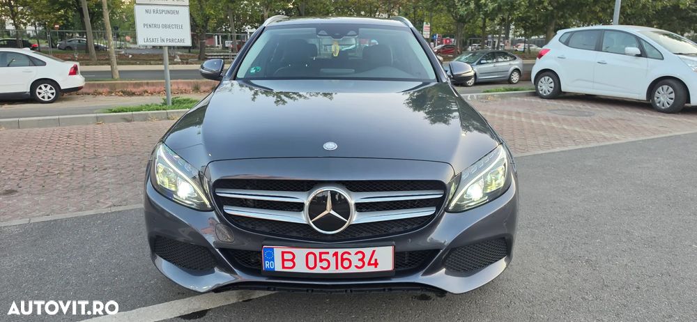 Mercedes-Benz C - 9