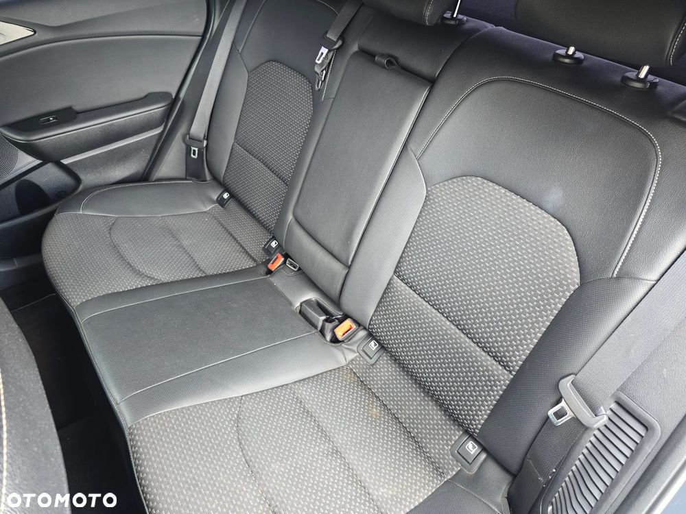 Kia XCeed - 13