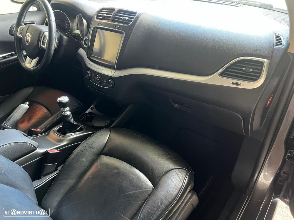 Fiat Freemont 2.0 M-Jet Urban - 14