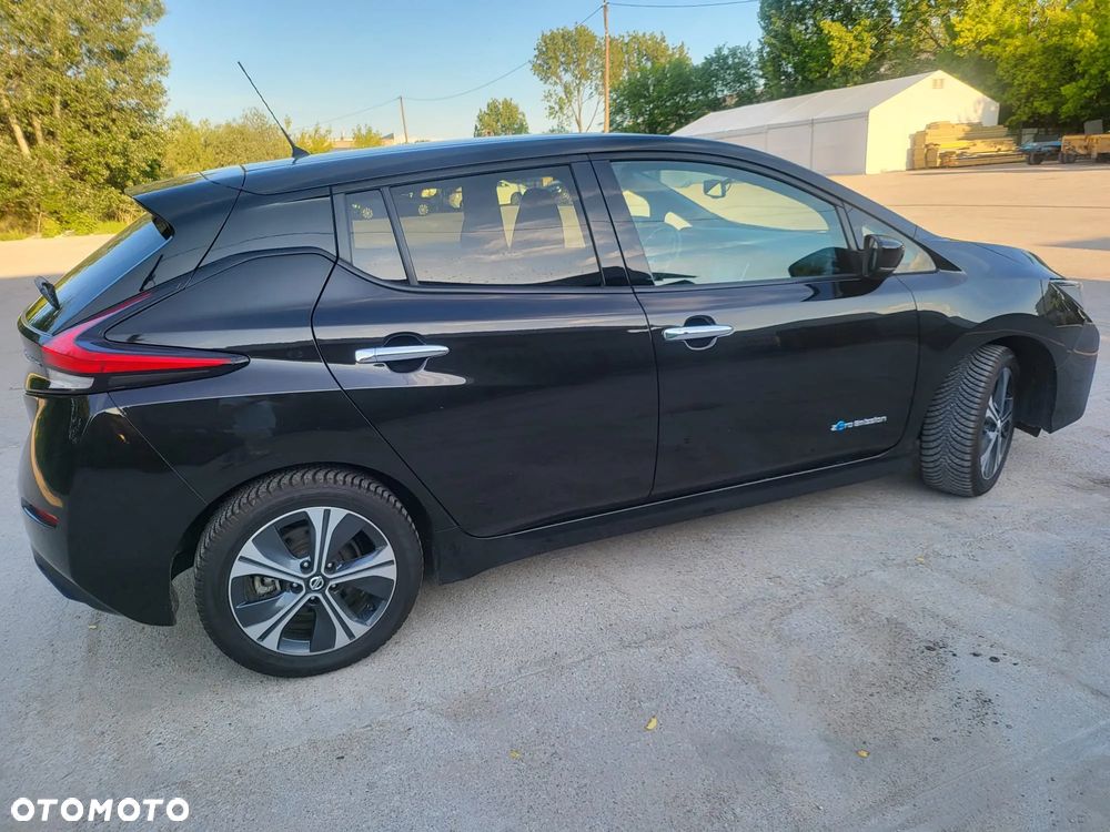 Nissan Leaf 40 kWh TEKNA - 17