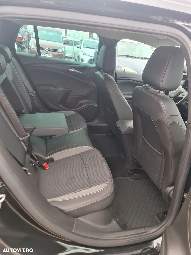 Opel Astra 1.2 Turbo Business Elegance - 13