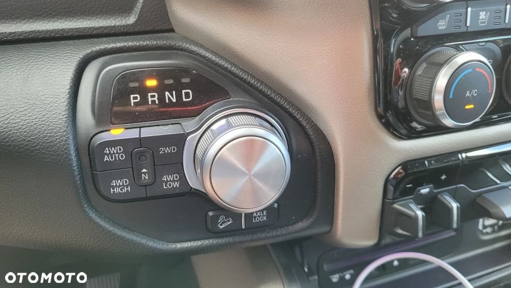 RAM 1500 Crew Cab Laramie - 21