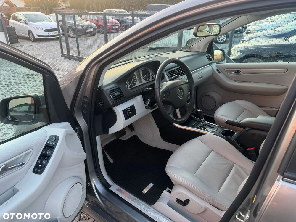 Mercedes-Benz Klasa B 200 Autotronic Grand Edition - 15