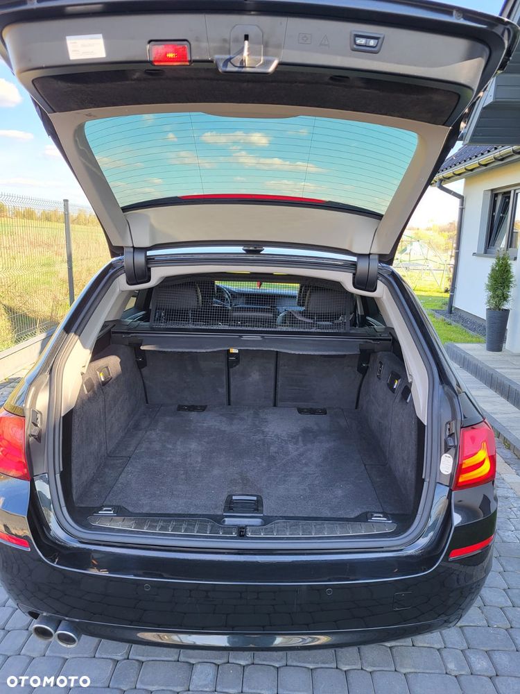 BMW Seria 5 525d - 8