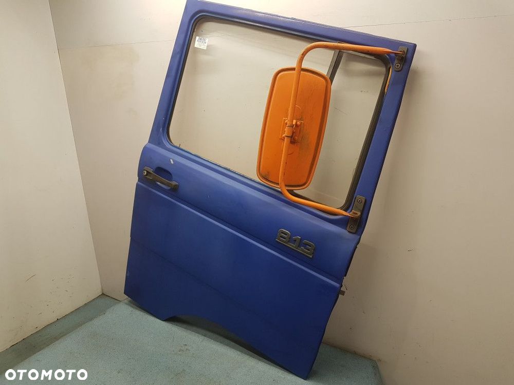 MERCEDES BENZ DAIMLER LP 813 DRZWI PRZÓD PRAWE - 4