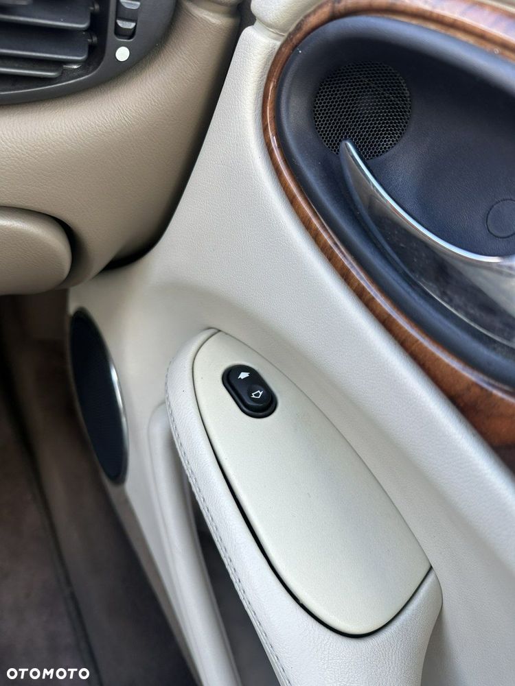 Jaguar XJ - 26
