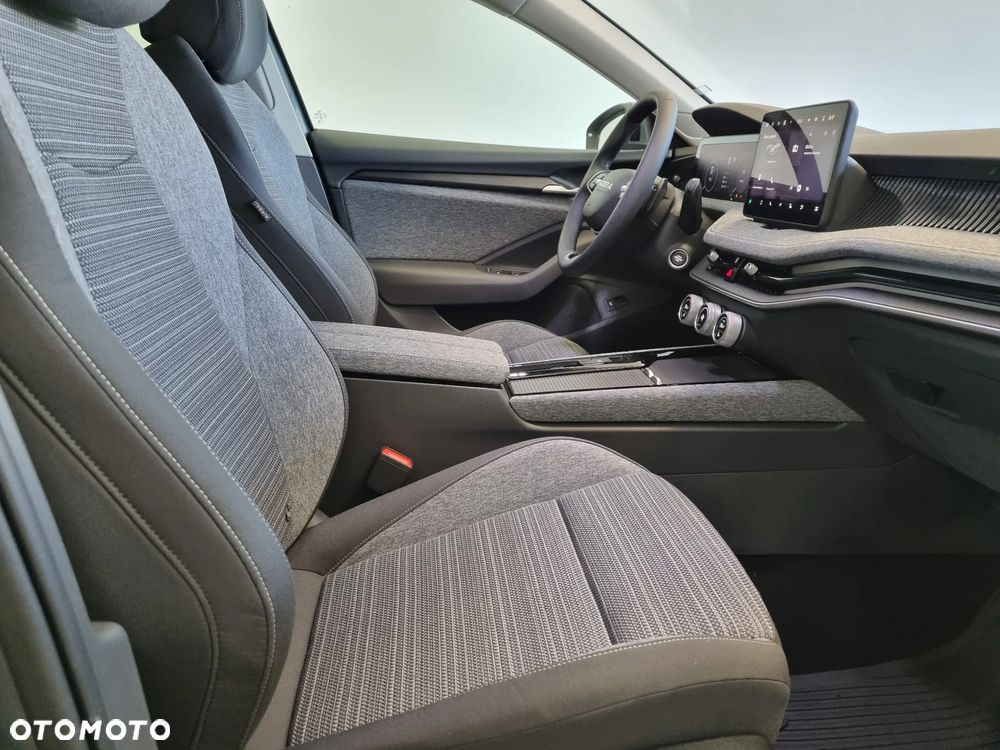 Skoda Superb 2.0 TSI Drive DSG - 24