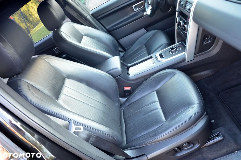 Land Rover Discovery Sport 2.0 TD4 HSE - 38