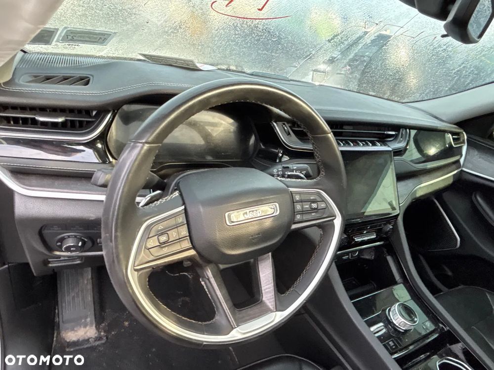 Jeep Grand Cherokee - 19