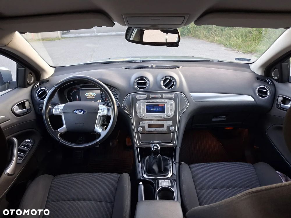 Ford Mondeo 2.0 Titanium - 10
