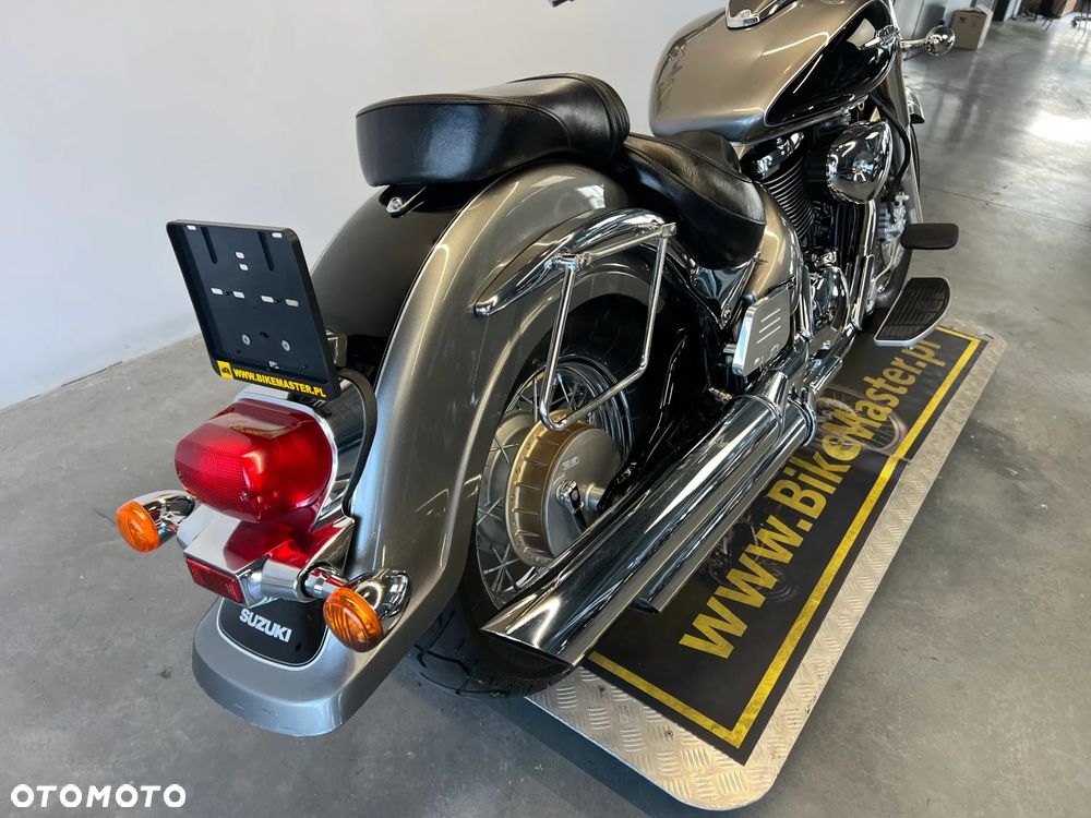 Suzuki Intruder - 29