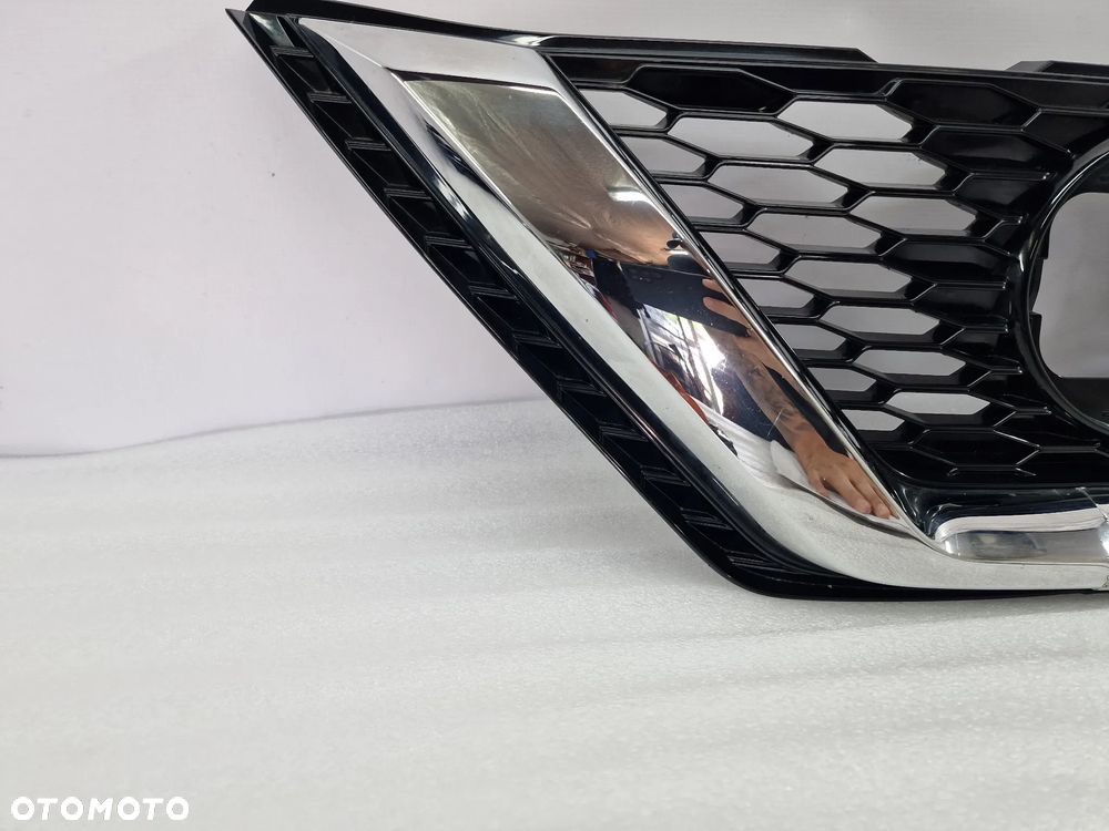 NISSAN QASHQAI 2 II LIFT ATRAPA / GRILL PRZEDNI PRZÓD , NR 62310HV3 / 6933U100 , NR AUKCJI GR348 - 6