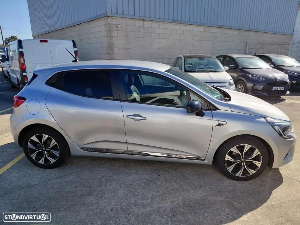 Renault Clio - 9