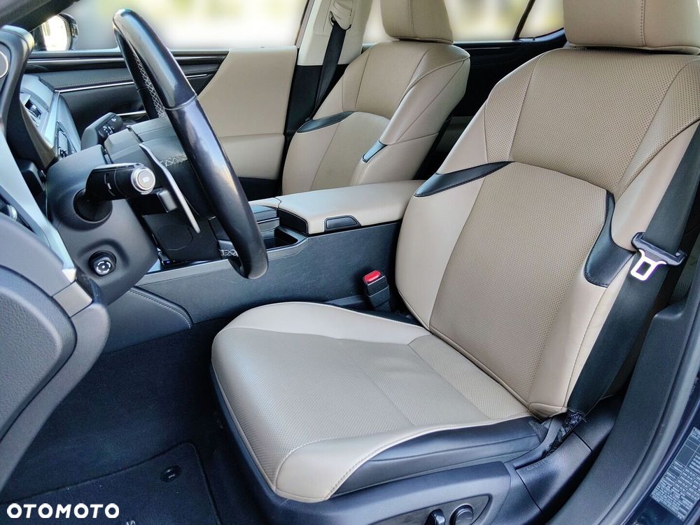 Lexus ES 300h Business Edition - 13