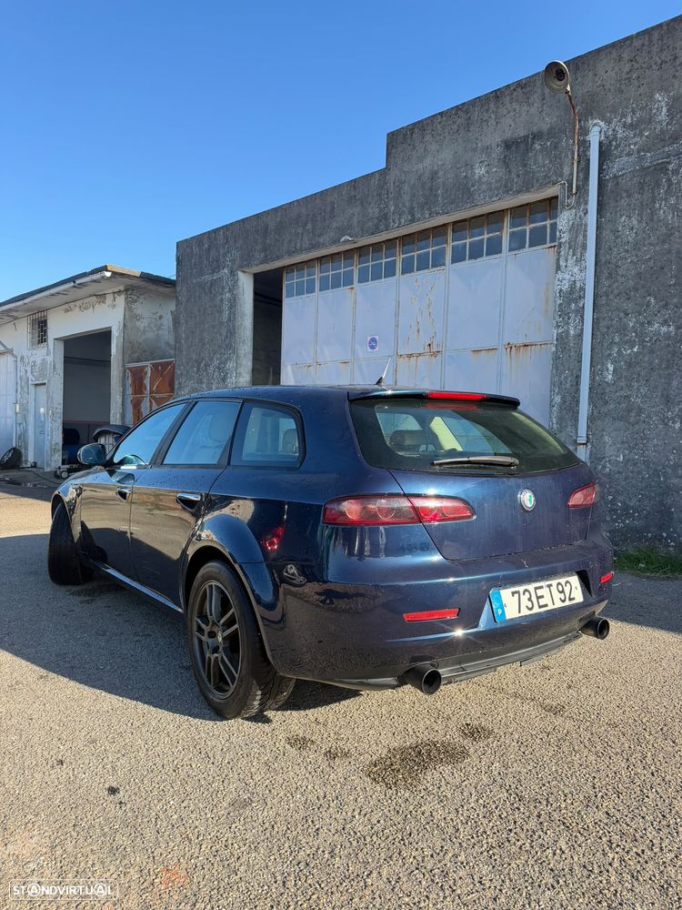 Alfa Romeo 159 Sportwagon 1.9 JTDm 16V Sportiva - 3