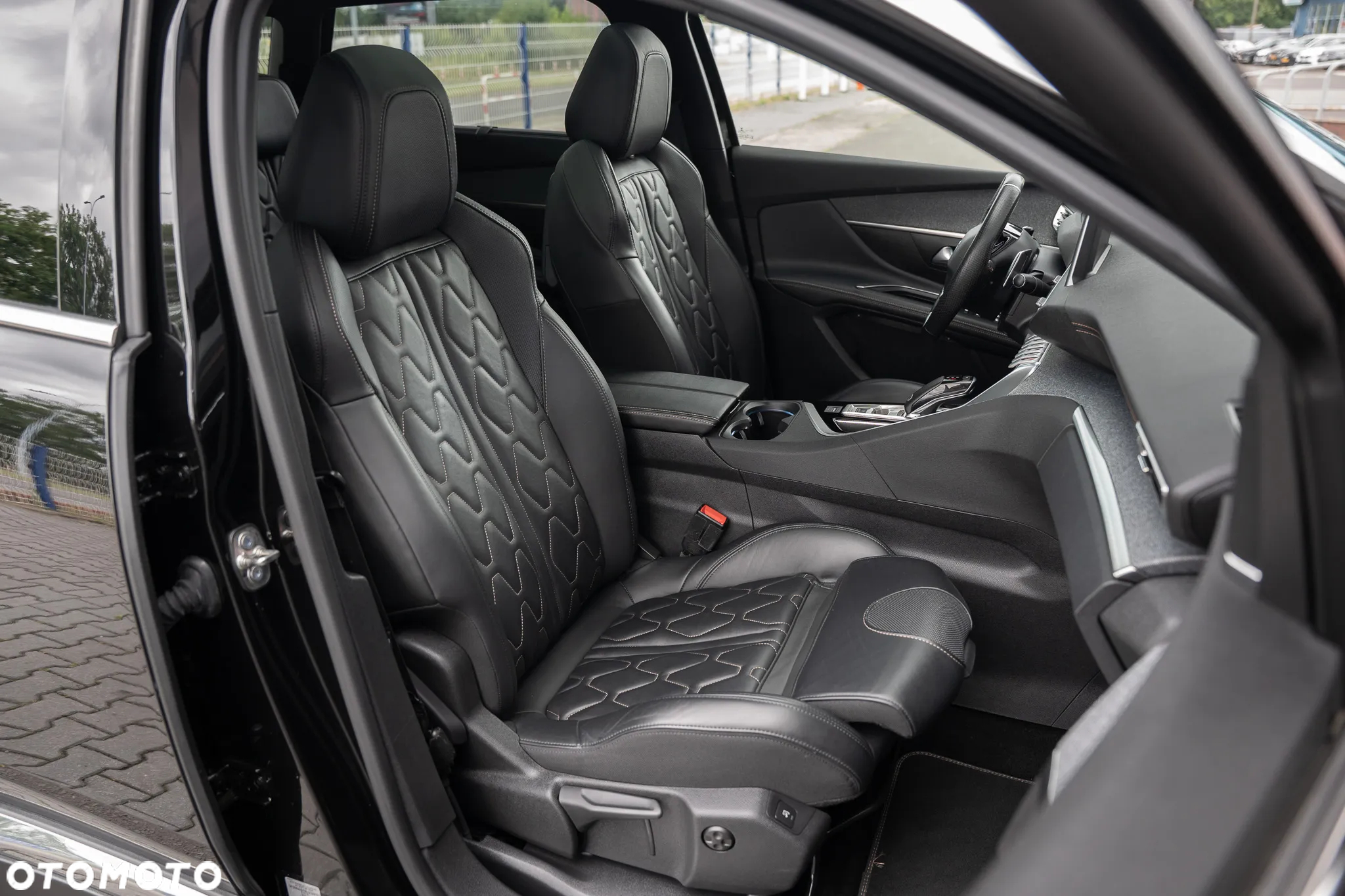 Peugeot 5008 1.6 PureTech GT S&S EAT8 - 22