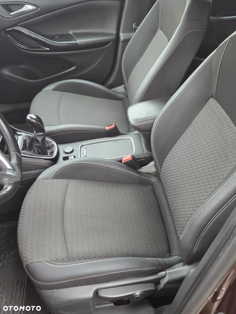 Opel Astra V 1.4 T Elite S&S - 17