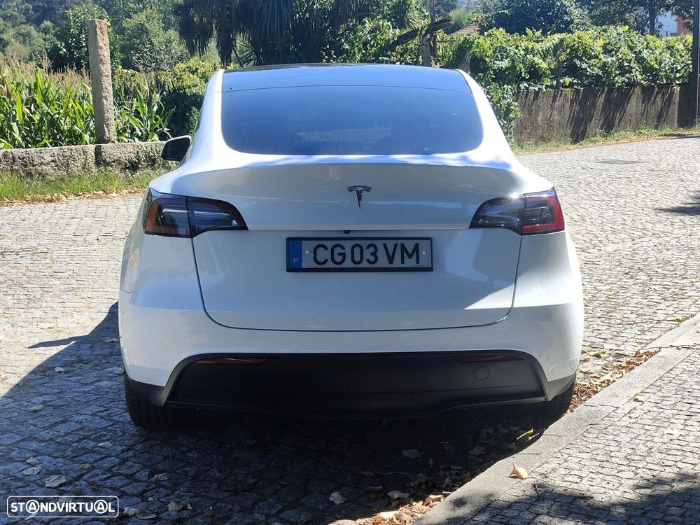 Tesla Model Y Standard - 2